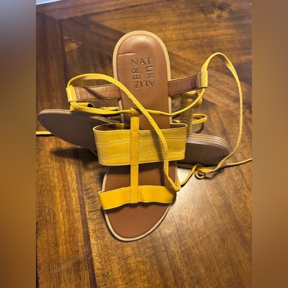 Naturalizer Women's Fayee Ankle Strap Flat Sandal - Picture 6 of 7